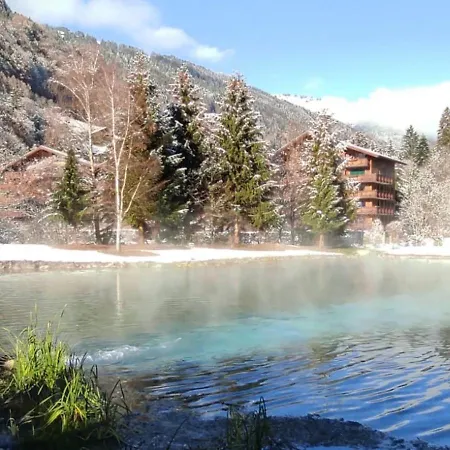 Mountain River شقة 4*