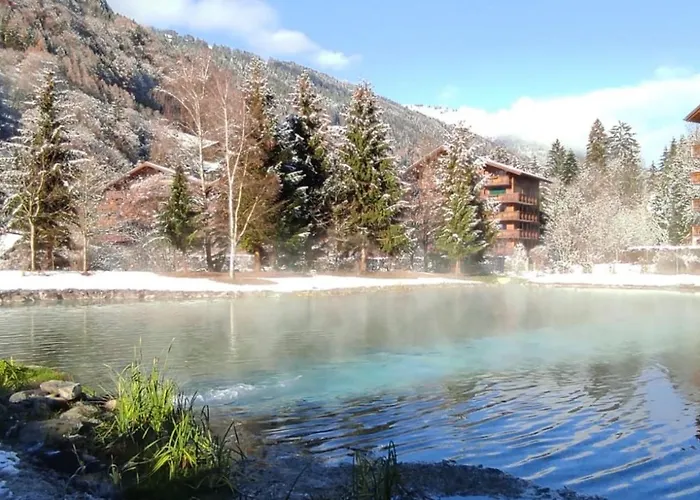 Mountain River 아파트 4*