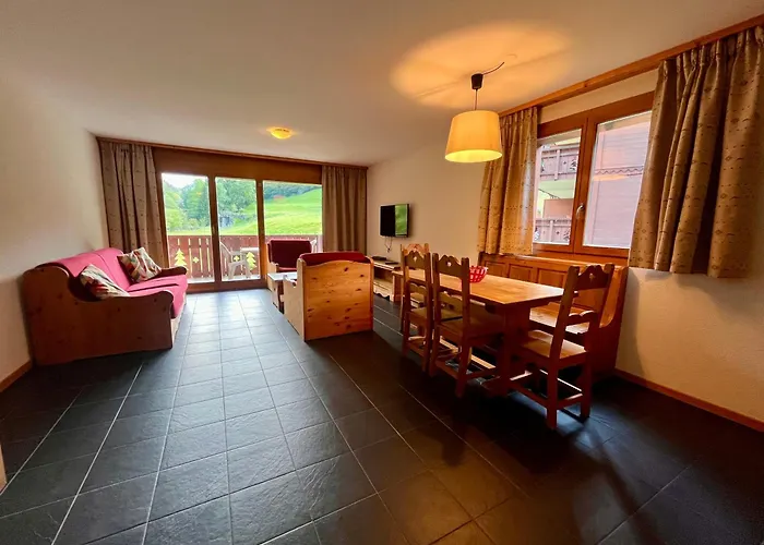 Mountain River Apartament 4*